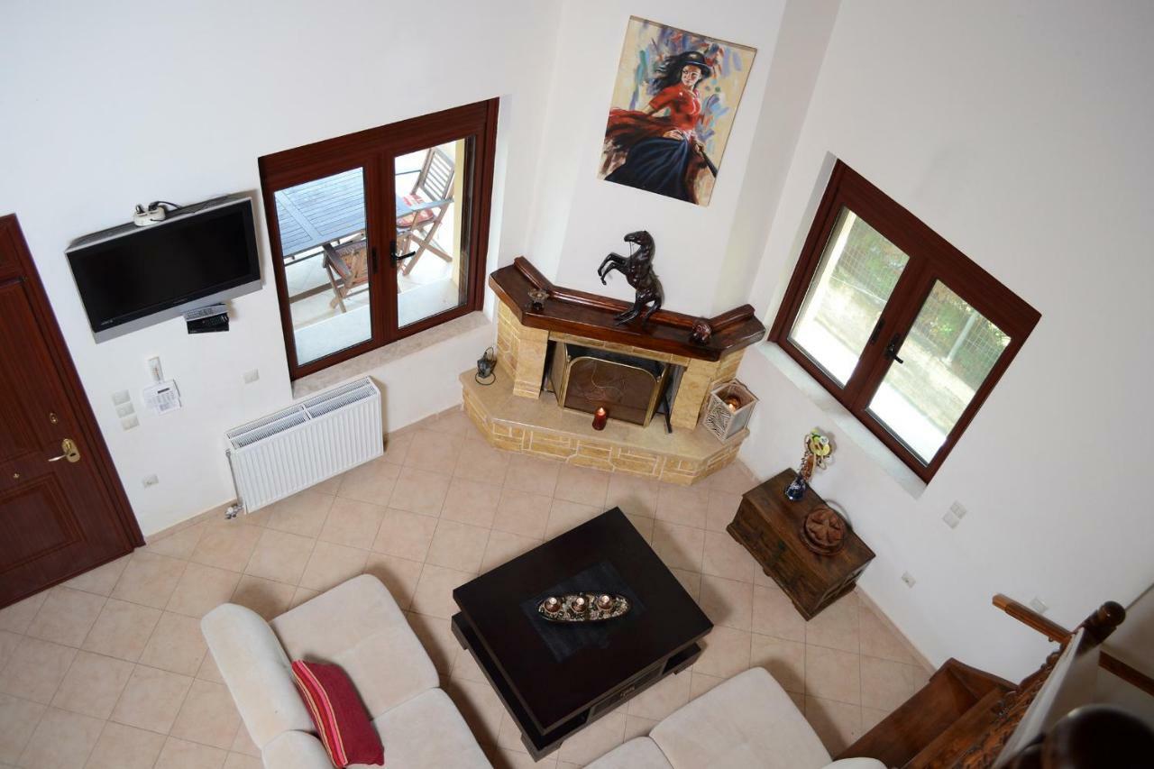 Villa Bella Loukisia Loukissia Exterior foto